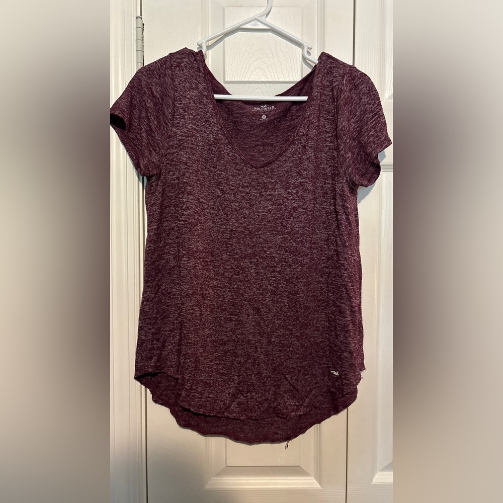 Hollister Women's Heathered Maroon Scoop Neck Tee